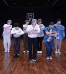쟈가쟈가 냥냥이들과 키 맞추는 왕크왕귀 골댕이ㅋㅋㅋㅋㅋ - 방탄소년단(BTS) 카테고리