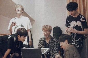 데이식스 나 없이 먹는 야식맛은 어때? - DAY6(데이식스) 카테고리