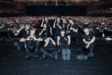 전체 게시판 - [📸] THE BOYZ WORLD TOUR : THE B-ZONE IN TOKYO 1회차... 달려주세요 더비‼️ 전체 게시판 - [&#x1f4f8;] THE BOYZ WORLD TOUR... 
