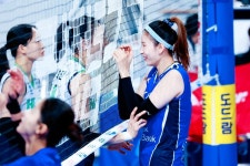 더쿠 - 수지효진 이거 진짜 각도별로 사진 떴는데