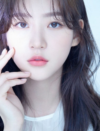 김새론 새 프로필 사진들 - 드영배 카테고리