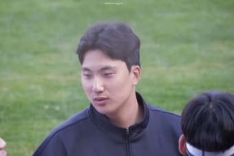 와... 너무나 익숙한 전 수석코치가 보인다 - 국내야구 카테고리