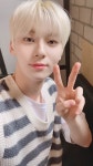 영통팬싸 끝나구 민현이 셀카 왔댕 ૮(꒦ິཅ꒦ິ)ა - 황민현 카테고리