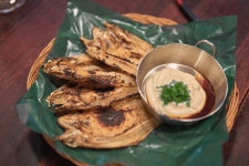 더쿠 - 맥주를 나눠주는 착한 친구 ㅋㅋㅋㅋㅋ