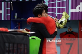 손흥민 이강인 투샷 안정감 쩔어 - 케이돌토크 카테고리
