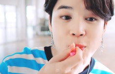 더쿠 - 🍦🍦🍦아이스크림 한입하는 오잉또잉이•8•