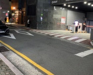 전체 게시판 - 주차장 출입구 근처에 불법주정차때문에 우회전/좌회전 너무 힘들어