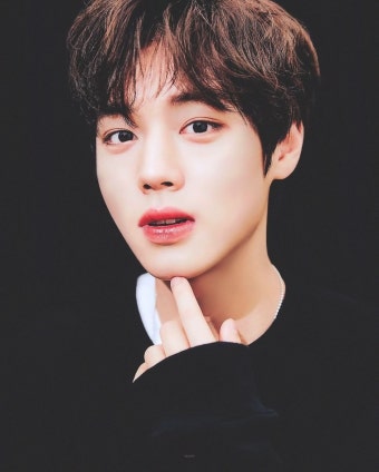 르모호 보정 사진 전부 ㄴㄱ 하고 있는데 - 박지훈 카테고리