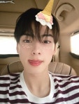오늘 비 와서 우울하고 집에 가고 싶어서 죽을뻔했는데 - 차은우 카테고리