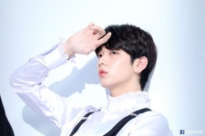 공식 페북사진인데 존나 예뻐 - 수빈(TXT) 카테고리