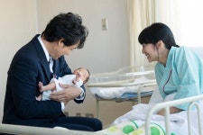 더쿠 - 영화 「달의 영휴」 오오이즈미 요 ＆ 시바사키 코우가 연기하는 부부의 행복 가득한 장면 사진이 첫 ...