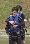 지민이한테 업히는 정국이 너무 왕아기야 ㅋㅋㅋㅋㅋ - 방탄소년단 카테고리