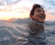 물만난 강아지=차뇨 - EXO 카테고리