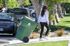 사라 삼파이우) Los Angeles 04232020 - 웨스트(WEST) 카테고리