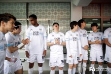 용래옹... 왜 이러고 계세요...ㅋㅋㅋㅋㅋㅋ - 국내축구 카테고리