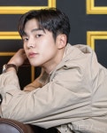 더쿠 - 저기 밑에 덬이 올려 준 씨네21 고화질로 갖고 옴