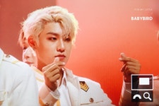 아니 싱글녀들 넘 의리없다,,,우진이 얼굴이 이런데,,, 어떻게 깨어있는 사람들끼리만 볼 수 있어...? - Wanna One(워너원) 카테고리