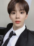 강민이 배경할만한 사진 쫌 주라,, - VERIVERY(베리베리) 카테고리