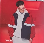 석지니 휠라 매장 사진 - 진(BTS) 카테고리