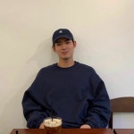 구자욱 인스타 업뎃용 옷장 따로있음 - 국내야구 카테고리