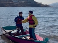 더쿠 - 원덬이 살면서 처음보는 특이한 하라메 비하인드(feat. 물흐르는 소리,바람소리).twt