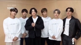 포메냥 내 입으로 송~ 한입에 호로로록 - 지민(BTS) 카테고리