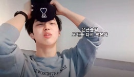 더쿠 - 소속사 직원이 브이앱도중 러브액츄얼리 찍은 사건ㅋㅋㅋㅋ