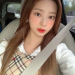 애기 퇴근할때 차에서 찍는 셀카 너무 좋아ㅋㅋㅋㅋㅋ - 김민주 카테고리