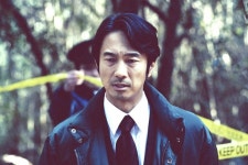 더쿠 - 아이바 마사키(아라시) 주연 호러 영화 「"그것"이 있는 숲」 신 장면 사진 해금