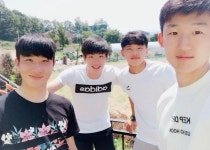전체 게시판 - 이사진 종규 영욱이 둘다 너무 낯설다