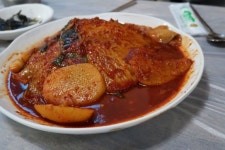 밥 두그릇은 거뜬하게 만드는 가오리찜......jpg - 스퀘어 카테고리