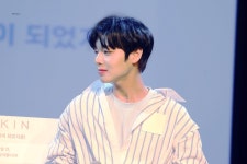 이 사진 성인군자같아 - 박지훈 카테고리