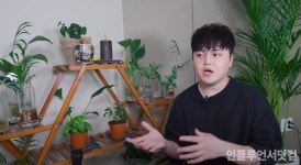 [깜짝포토] 전진, 책 읽어주는 남자?