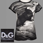 WIZWID:위즈위드 - [DOLCE&GABBANA:돌체 앤 가바나]신상 D/G 여성 킴베이싱어프린팅 티셔츠 블랙 Stc618 WIZWID