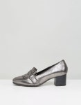 WIZWID:위즈위드 WIZWID:Wide Fit Fringe Buckle Heeled Loafer