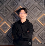 시프트업 공모가 6만원…시총 3.5조 대형 게임주 입성 | 한국경제TV 시프트업 공모가 6만원…시총 3.5조 대형 게임주 입성