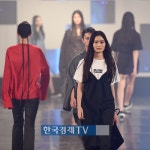 [포토]한림예고 패션모델과 학생들, 당장 밀라노 넘어갈 기세 | 한국경제TV [포토]한림예고 패션모델과 학생들, 당장 밀라노 넘어갈 기세