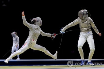 펜싱 여자 사브르 헝가리 꺾고 단체전 4강행첫 메달 도전한다 | 한국경제TV 펜싱 여자 사브르 헝가리 꺾고 단체전 4강행첫 메달 도전한다