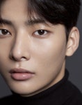 박천 위에화엔터테인먼트코리아 전속계약 체결이도현과 한솥밥공식 | 한국경제TV 박천 위에화엔터테인먼트코리아 전속계약 체결이도현과... 