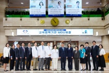 동탄시티병원, 강동경희대학병원과 교육협력 협약 이후 도약 본격화 | 한국경제TV 동탄시티병원, 강동경희대학병원과 교육협력 협약 이후 도약... 