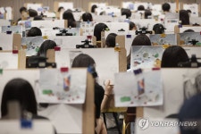 오늘 시험지는 캔버스…코엑스 미술 실기대회 | 연합뉴스