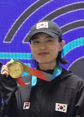 사격 김예지, 바쿠 월드컵 25ｍ 권총 2차전 금메달…세계 신기록 | 연합뉴스