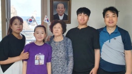 독도 유일 주민 김신열 씨 21개월 만에 돌아왔다 | 연합뉴스