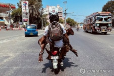 이슬람 최대 명절 이드 알아드하 앞둔 무슬림들 | 연합뉴스