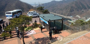 춘천 소양강댐 정상서 기우제 | 연합뉴스