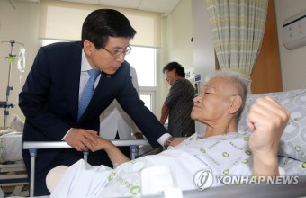 황 총리, 보훈병원 입원환자 위문 | 연합뉴스