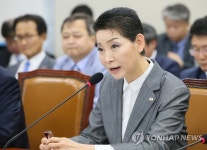 국감 답변하는 김성주 한적 총재 | 연합뉴스