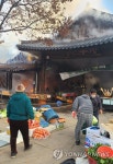 오일장 선 담양 창평시장 불…점포 10칸 소실 | 연합뉴스