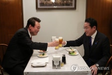 尹-기시다, 긴자 스키야키 식당서 부부동반 만찬 | 연합뉴스