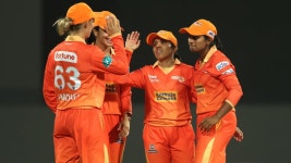UPW-W 143/4 (15.4 ov, Grace Harris 60*, Deepti Sharma 17*, Sneh Rana 0/17) - RESULT, GG-W vs UPW-W, 8th Match, M Chinnaswamy... 